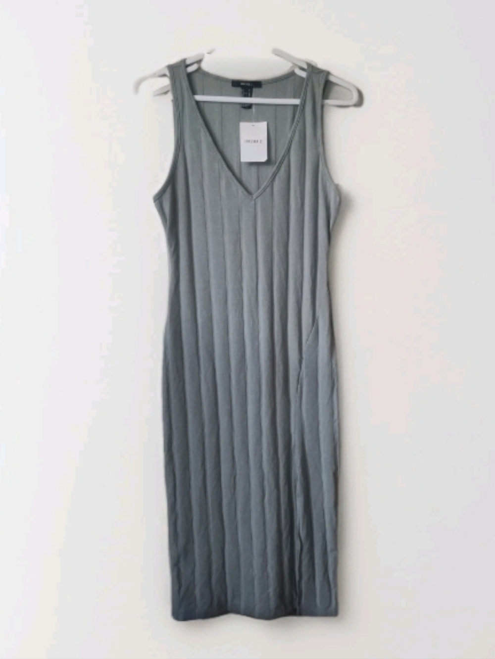 NWT Forever 21 Sage Green Ribbed Midi V neck Dress M